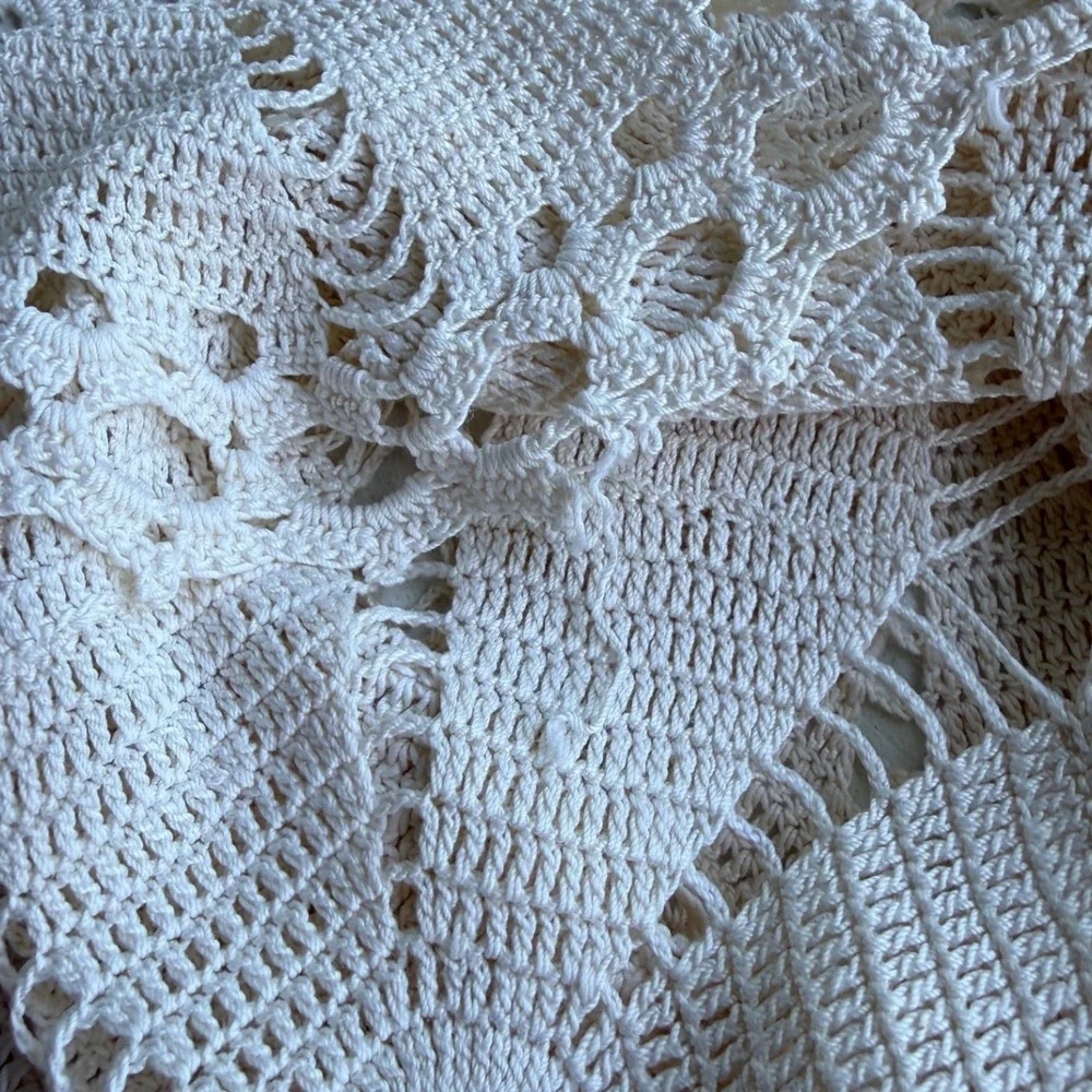 Vintage White Crochet Table Runner Handmade Lace Floral Medallion 40x13